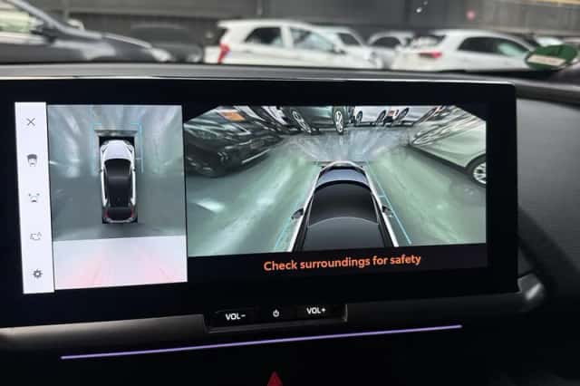 Toyota C-HR (2024) thumbnail 21
