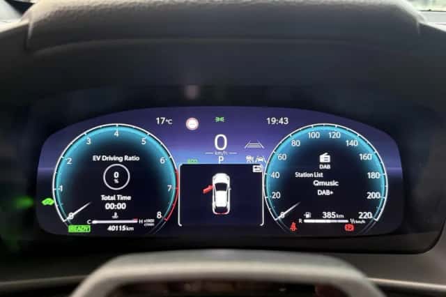 Toyota C-HR (2024) thumbnail 9