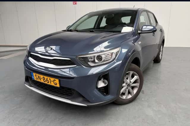 Kia Stonic (2018) thumbnail 1