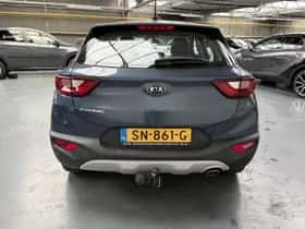 Kia Stonic (2018) thumbnail 2