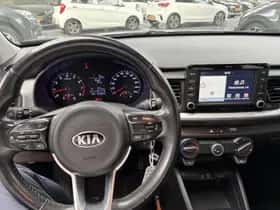 Kia Stonic (2018) thumbnail 13