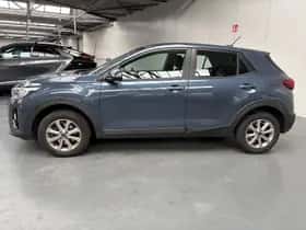 Kia Stonic (2018) thumbnail 6