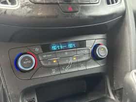Ford Focus (2015) thumbnail 14