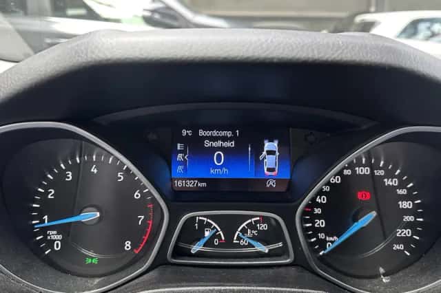 Ford Focus (2015) thumbnail 5