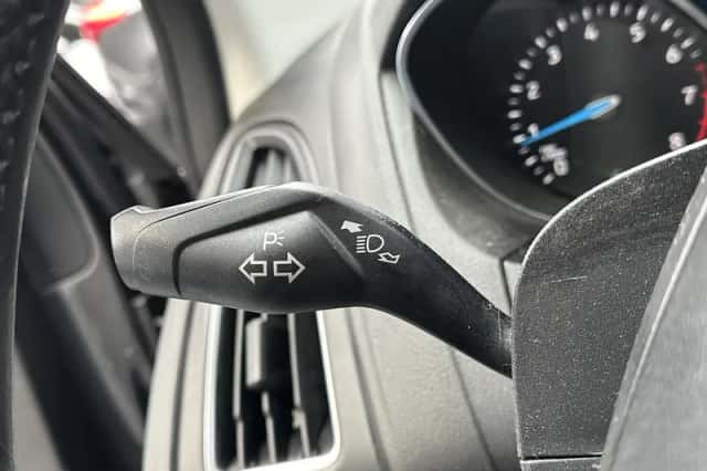 Ford Focus (2015) thumbnail 6