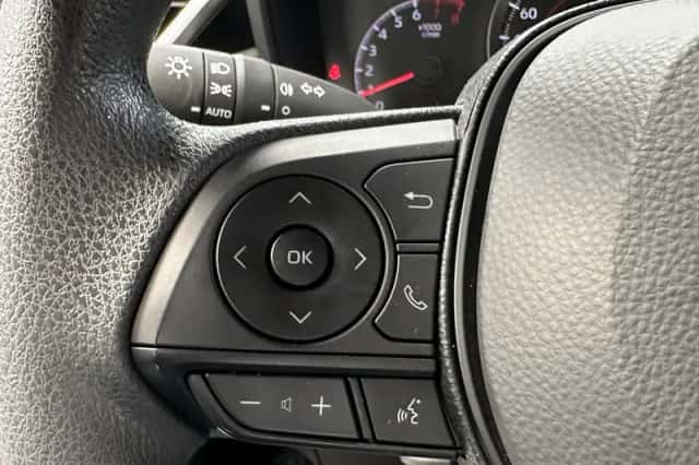 Toyota Corolla (2019) thumbnail 8