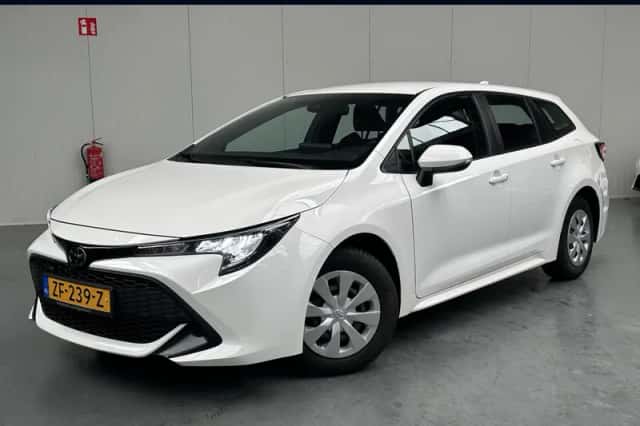 Toyota Corolla (2019) thumbnail 1