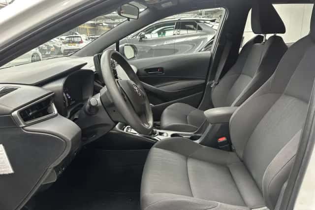 Toyota Corolla (2019) thumbnail 2