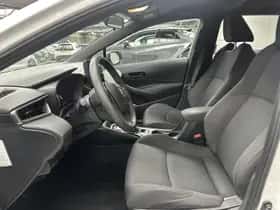 Toyota Corolla (2019) thumbnail 2
