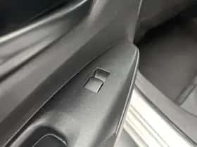 Toyota Corolla (2019) thumbnail 16