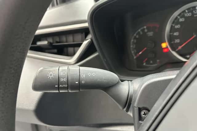 Toyota Corolla (2019) thumbnail 6