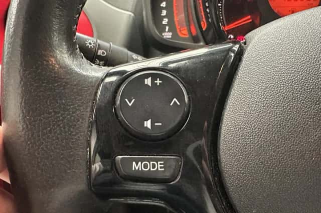 Toyota Aygo (2019) thumbnail 11