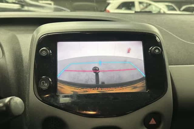 Toyota Aygo (2019) thumbnail 13