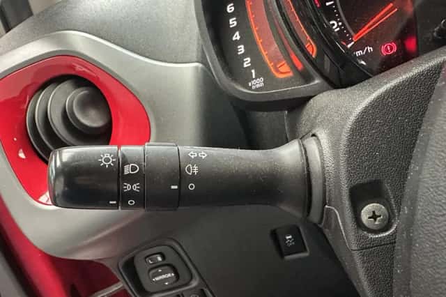 Toyota Aygo (2019) thumbnail 8