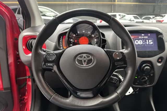 Toyota Aygo (2019) thumbnail 9