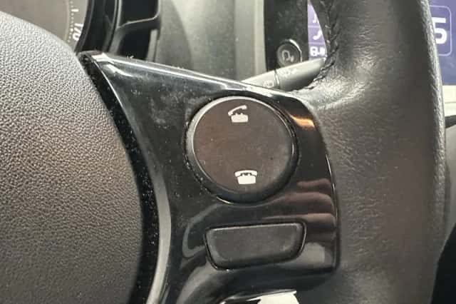 Toyota Aygo (2019) thumbnail 10
