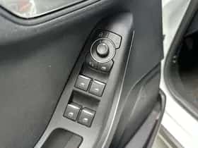 Ford Fiesta (2021) thumbnail 3