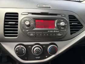 Kia Picanto (2015) thumbnail 15