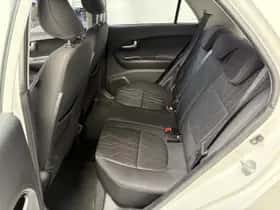 Kia Picanto (2015) thumbnail 19
