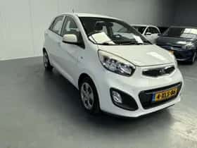 Kia Picanto (2015) thumbnail 3