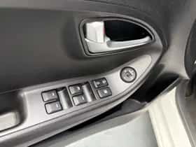 Kia Picanto (2015) thumbnail 9