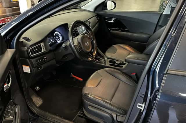 Kia Niro (2019) thumbnail 2