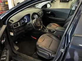Kia Niro (2019) thumbnail 2