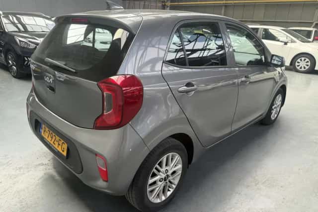 Kia Picanto (2022) thumbnail 15