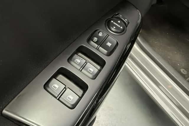 Kia Picanto (2022) thumbnail 4