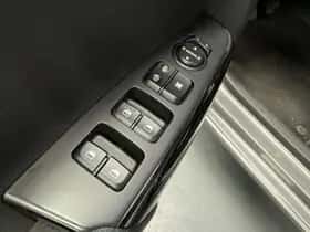 Kia Picanto (2022) thumbnail 4