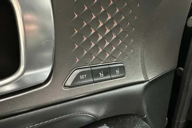 Kia Sorento (2021) thumbnail 4