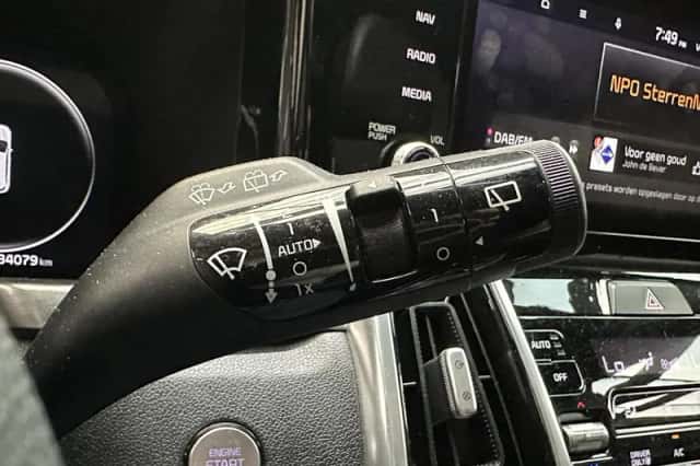 Kia Sorento (2021) thumbnail 8