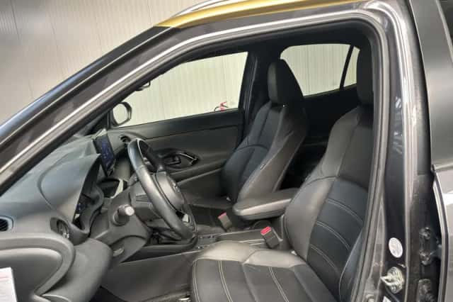 Toyota Yaris Cross (2022) thumbnail 3