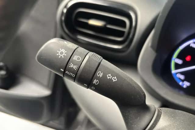 Toyota Yaris Cross (2022) thumbnail 9