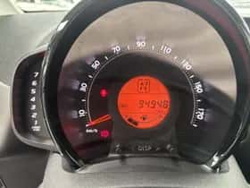 Toyota Aygo (2020) thumbnail 4