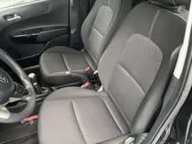 Kia Picanto (2021) thumbnail 2