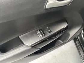Kia Picanto (2021) thumbnail 3