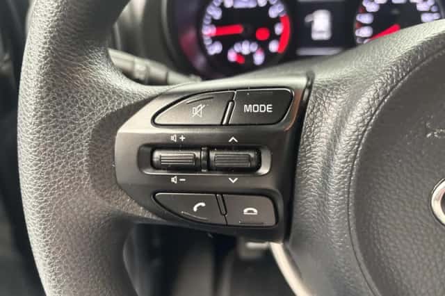 Kia Picanto (2021) thumbnail 7