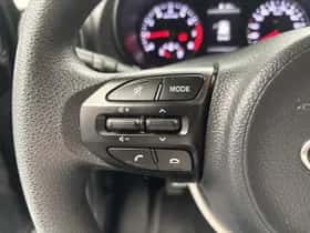 Kia Picanto (2021) thumbnail 7