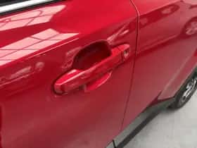 Toyota C-HR (2021) thumbnail 2