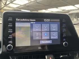 Toyota C-HR (2021) thumbnail 14