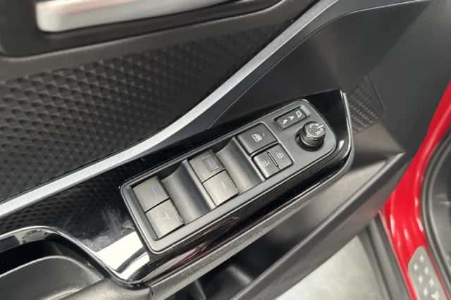 Toyota C-HR (2021) thumbnail 5