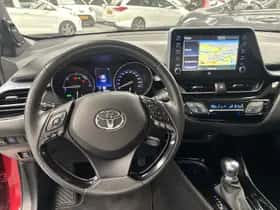 Toyota C-HR (2021) thumbnail 6