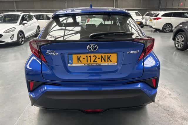 Toyota C-HR (2021) thumbnail 18