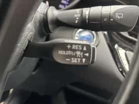 Toyota C-HR (2021) thumbnail 23