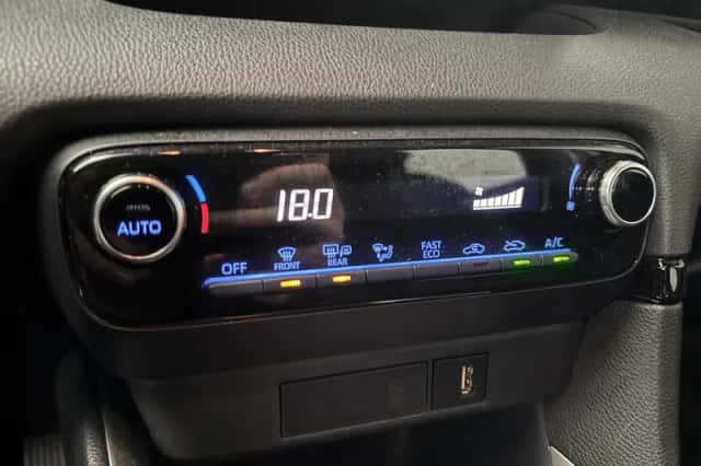 Toyota Yaris (2021) thumbnail 17