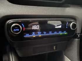 Toyota Yaris (2021) thumbnail 17