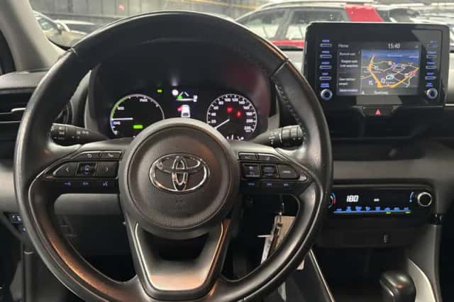 Toyota Yaris (2021) thumbnail 6