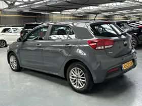 Kia Rio (2023) thumbnail 17