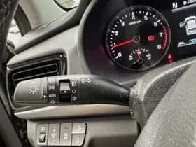 Kia Rio (2023) thumbnail 6